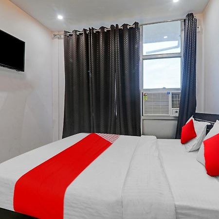 Oyo Flagship 81064 Chaudhary In Hotell Gorakhpur Eksteriør bilde